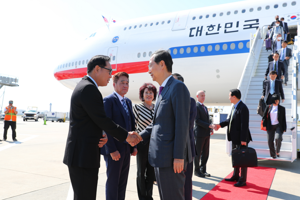 PM visits Houston, USA