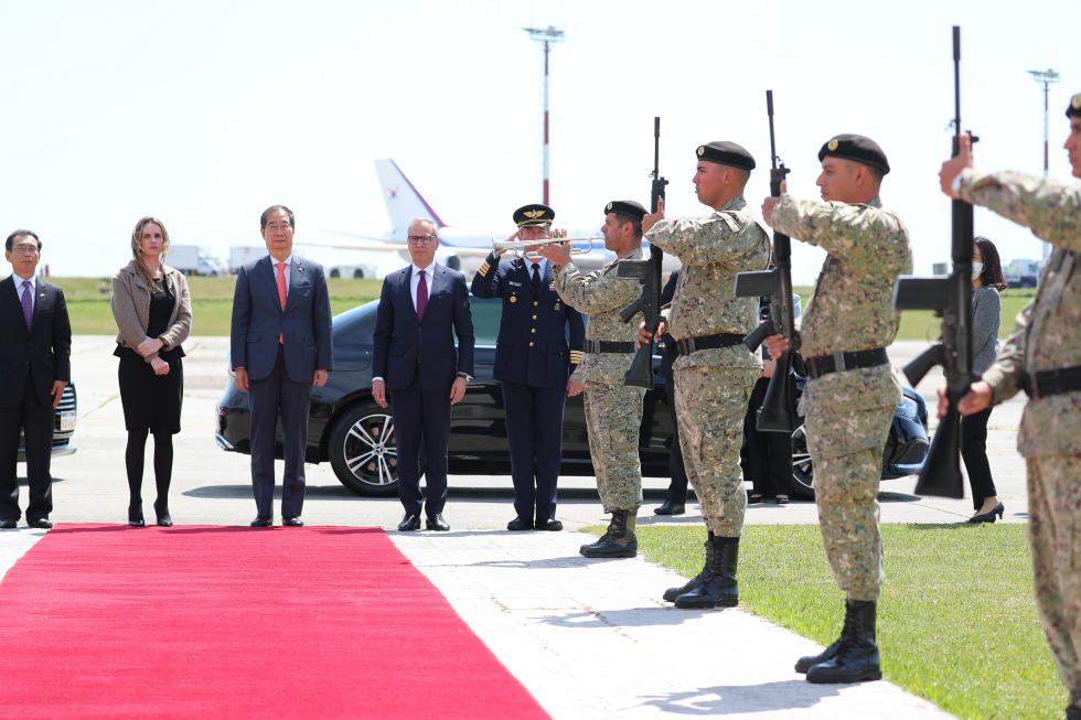 PM visits Montevideo, Uruguay