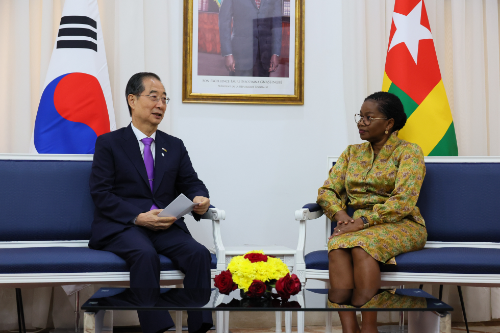 PM meets Togo's PM