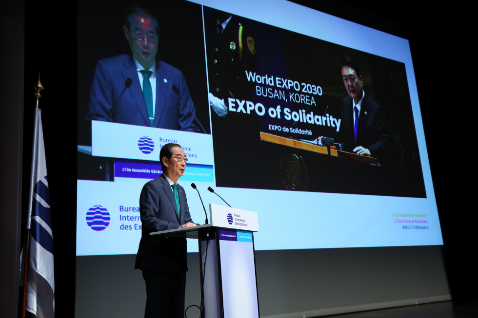 PM speaks for Busan's 2030 World Expo bid