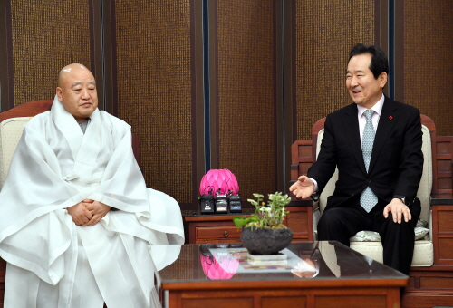 PM meets Buddhist leader