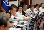 Hwang presides over 1st Cabinet meeting