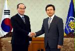 PM meets Vietnamese official