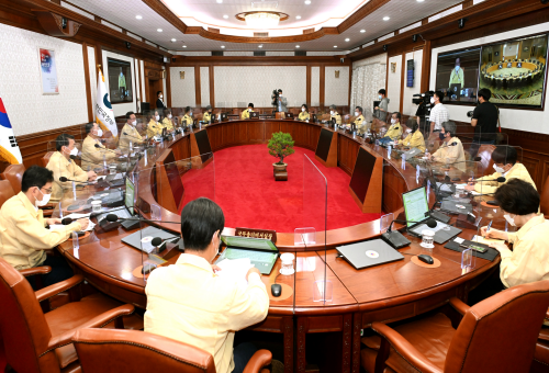 The 33rd Cabinet meeting 