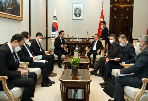 PM meets Turkish Vice President