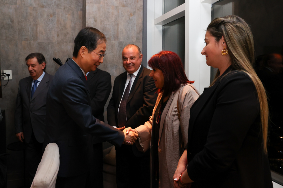 PM meets Uruguayan Vice Presidant