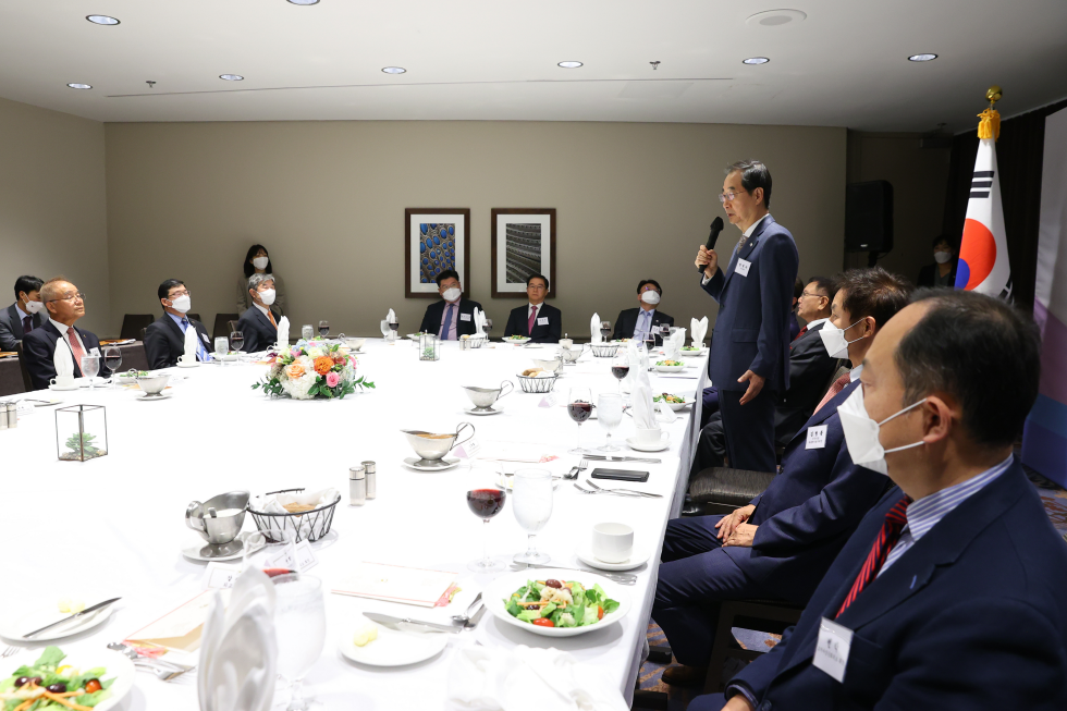 PM meets Korean residents in Atlanta, U.S