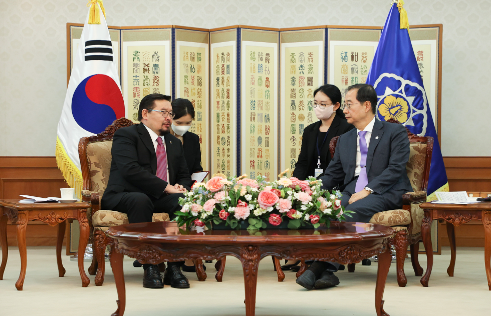 PM meets Mongolian National Assembly Speaker