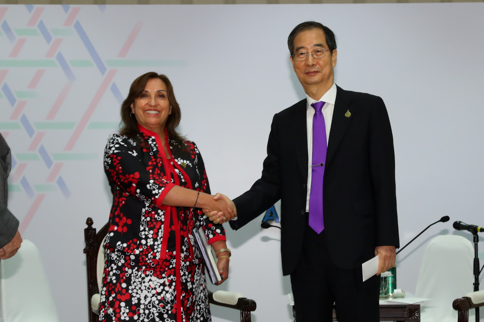 PM meets Vice President of Peru, Dina Boluarte