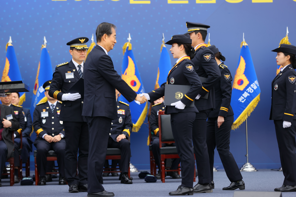 Police commencement ceremony