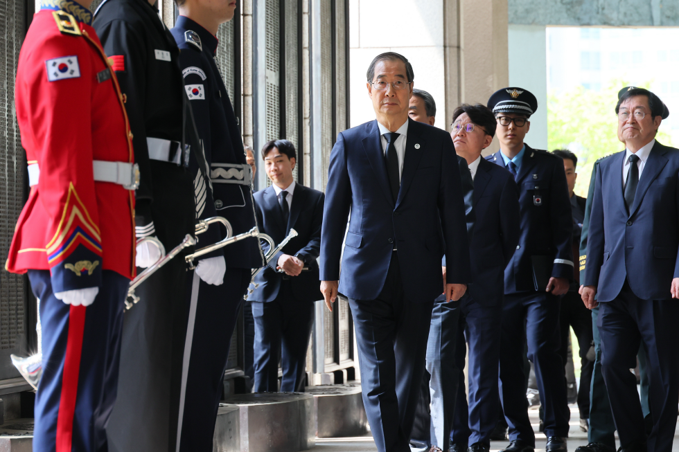 PM honors U.S. soldiers killed in Korean War