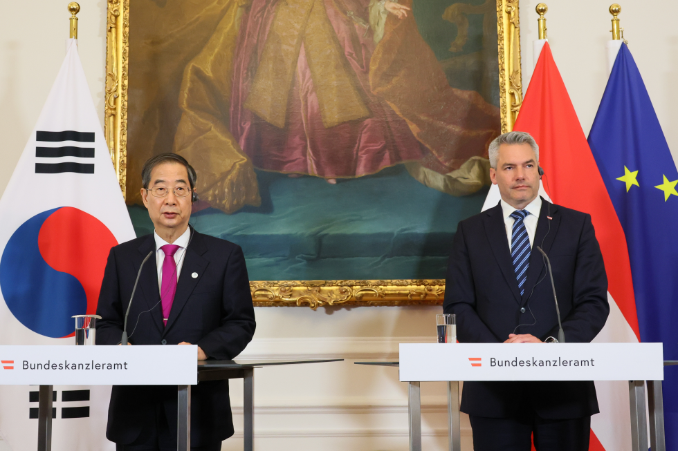 PM holds a joint news conference with Austrian PM
