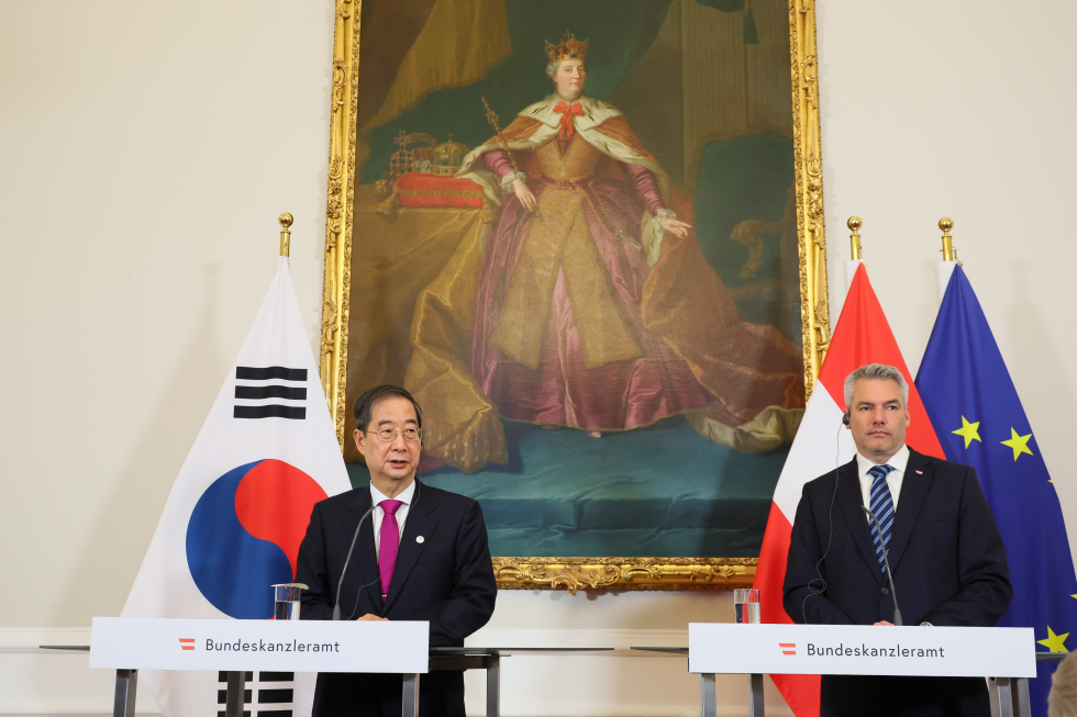 PM holds a joint news conference with Austrian PM