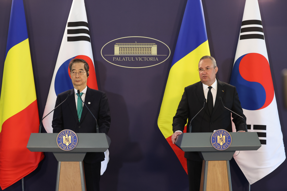 PM holds a joint news conference with Romanian PM