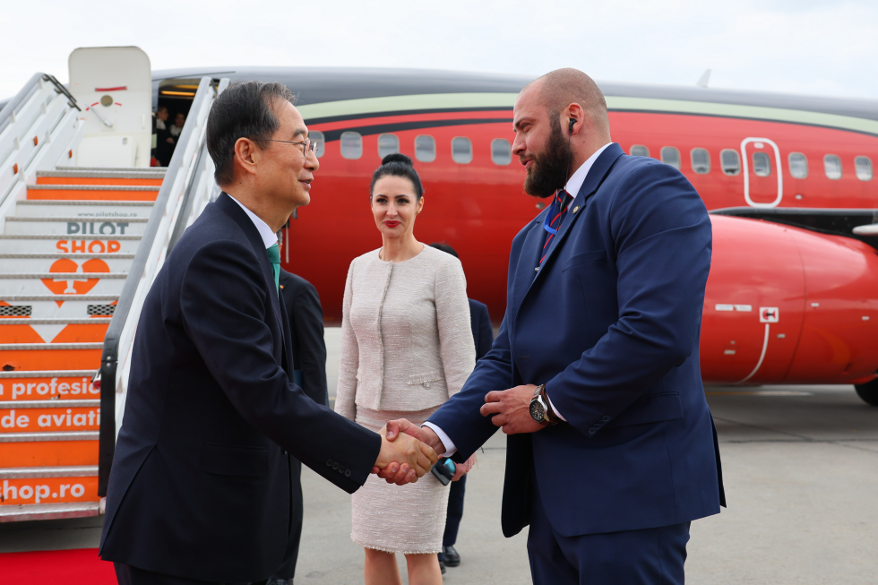 PM Returns to Korea from Europe