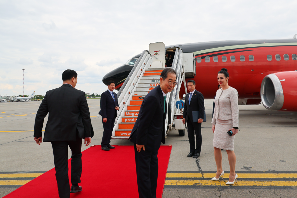 PM Returns to Korea from Europe