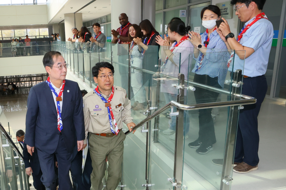 PM inspects World Scout Jamboree venue