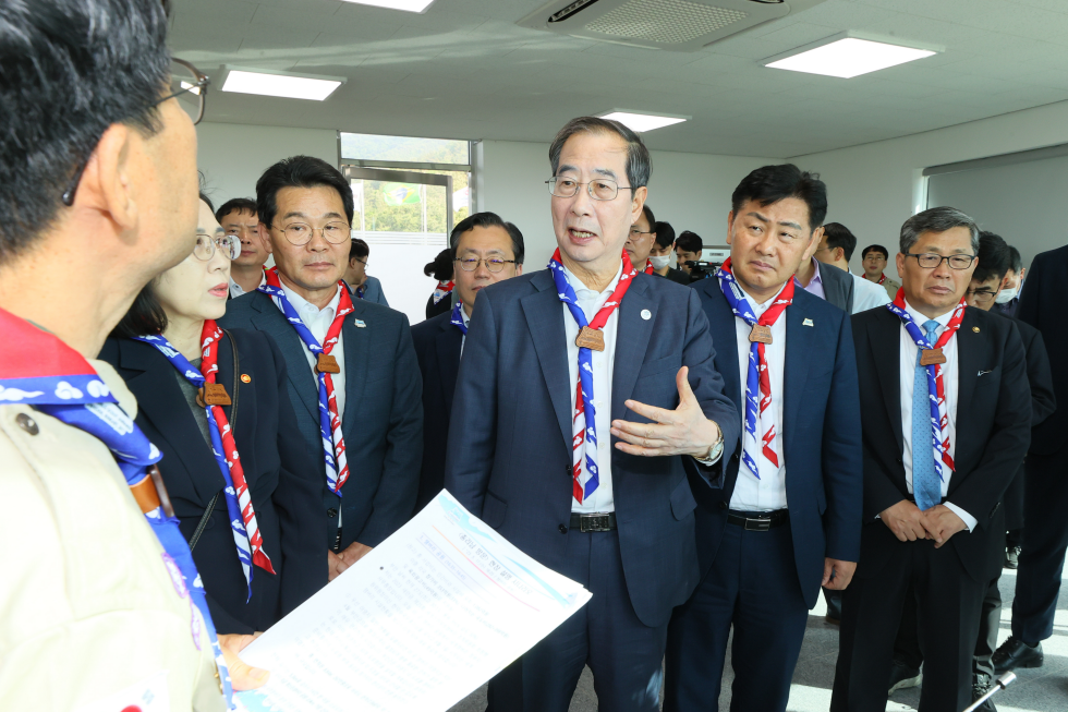 PM inspects World Scout Jamboree venue