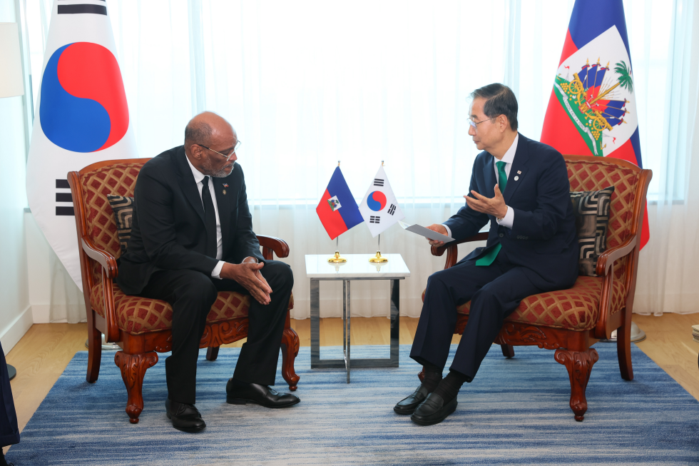 PM meets Prime Minister of Haiti Ariel Henry