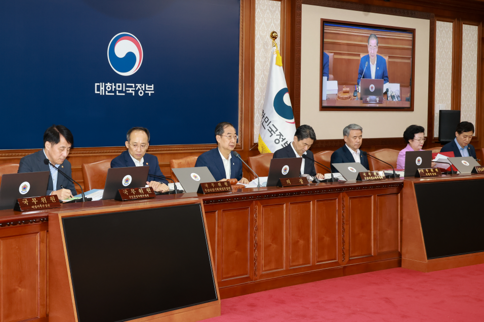 The 28th Cabinet meeting
