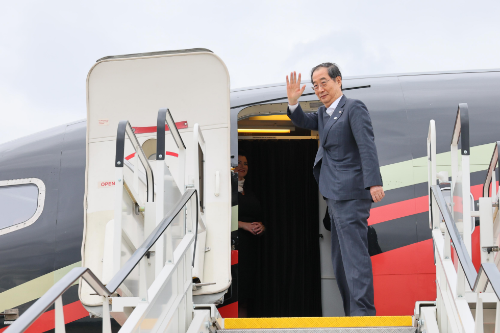 PM Returns to Korea from Europe