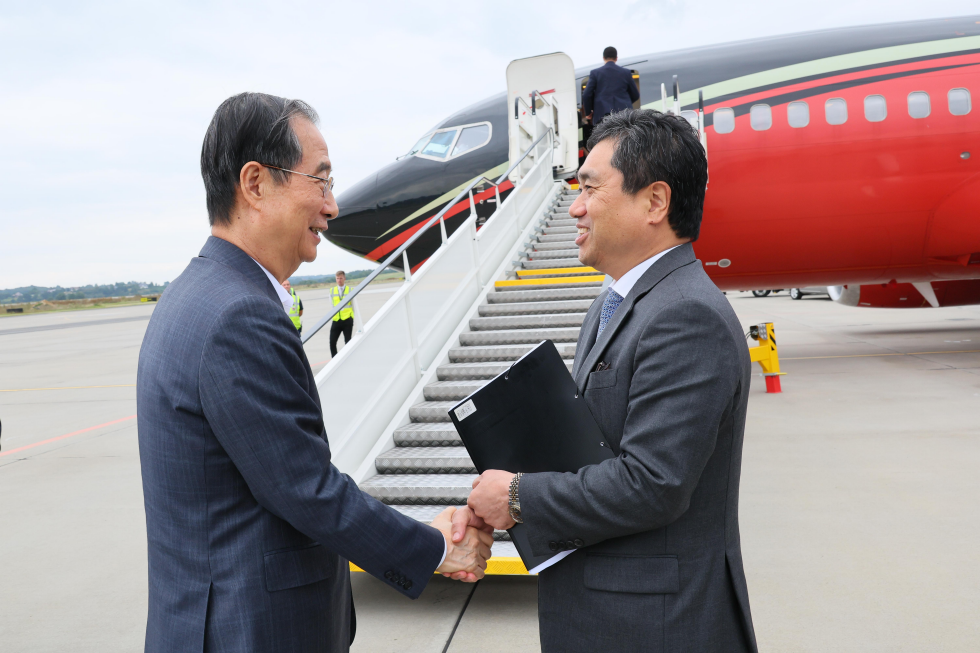 PM Returns to Korea from Europe