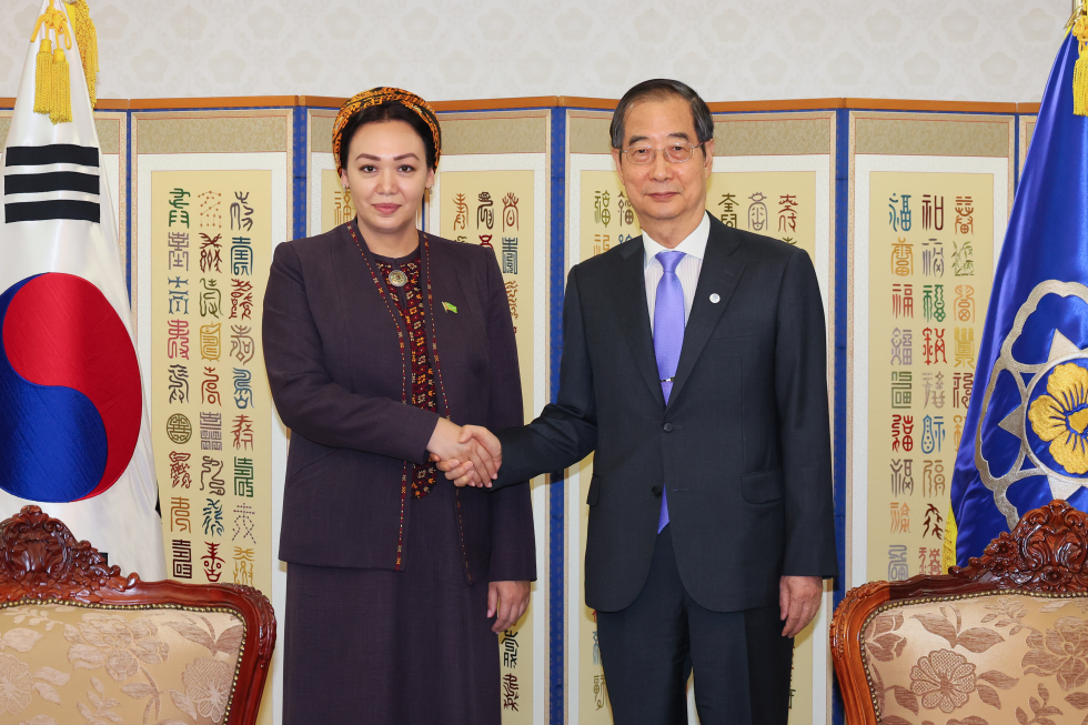 PM meets Turkmen National Assembly Speaker