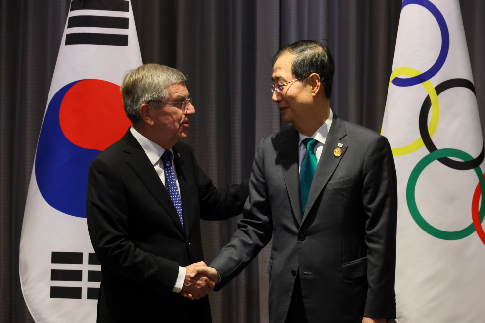 PM meets with IOC president