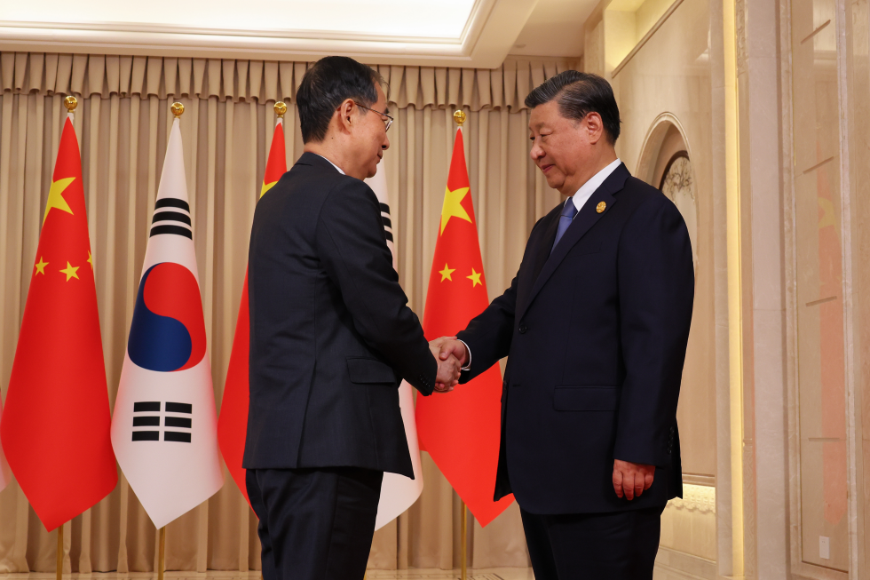 PM meets with Chinese President Xi Jinping