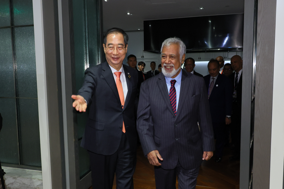 PM meets with East Timor PM