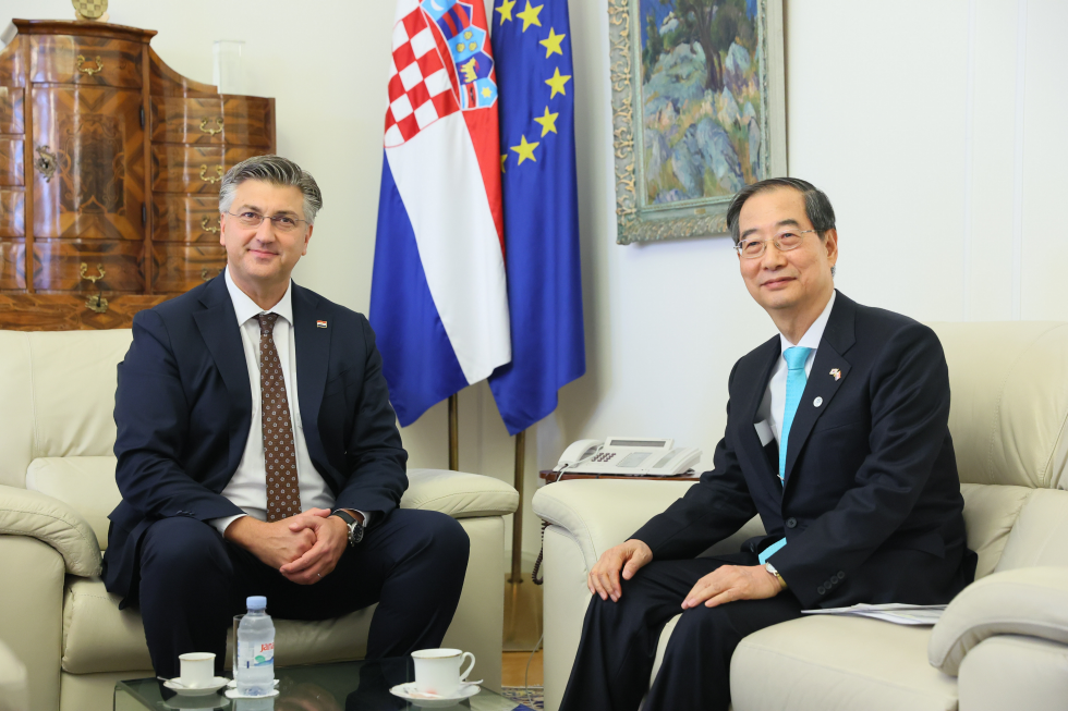 PM meets Croatian PM