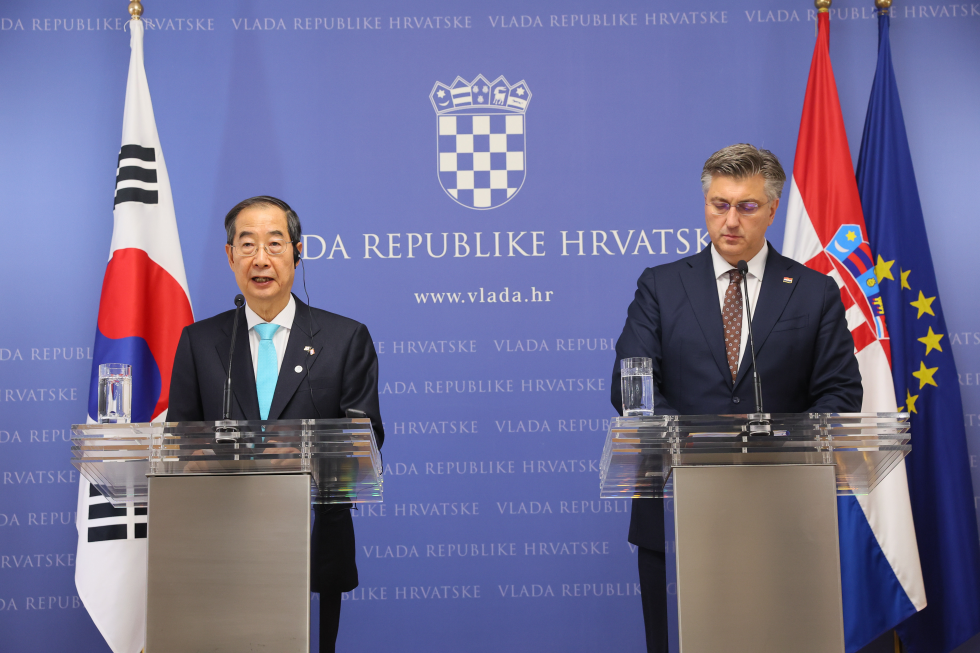 PM holds a joint news conference with Croatian PM