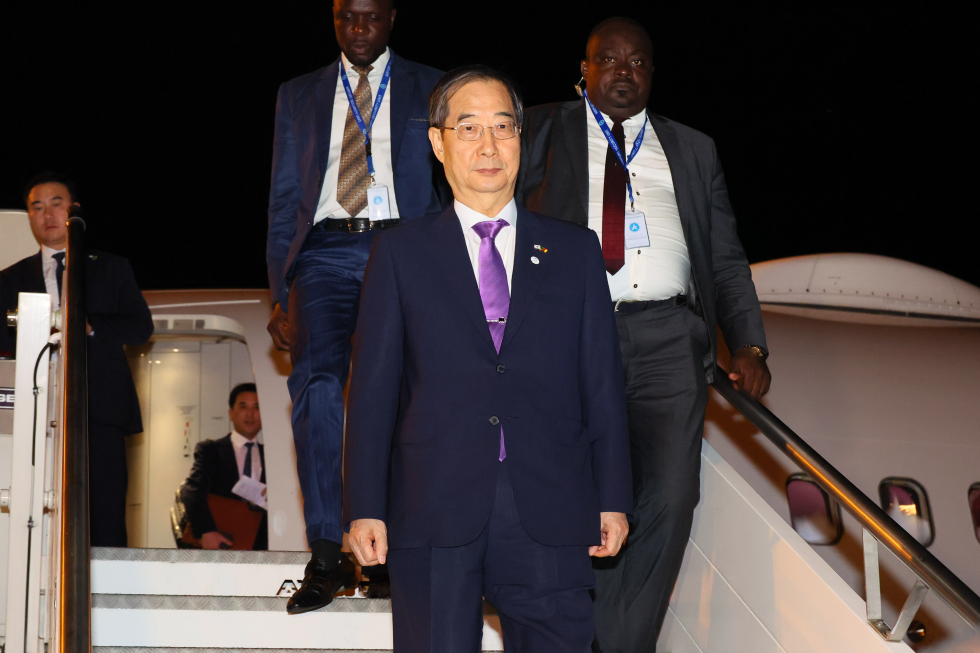 PM visits Yaounde, Cameroon