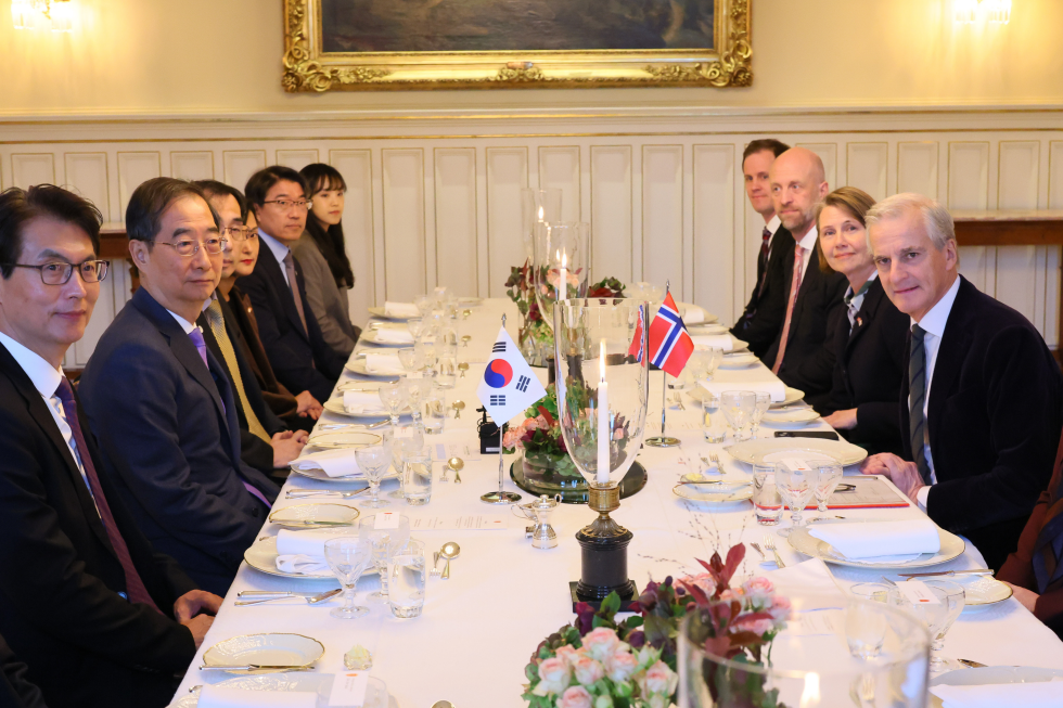 PM meets Norwegian PM