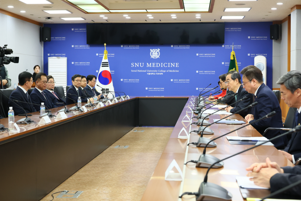 PM meets medical leaders