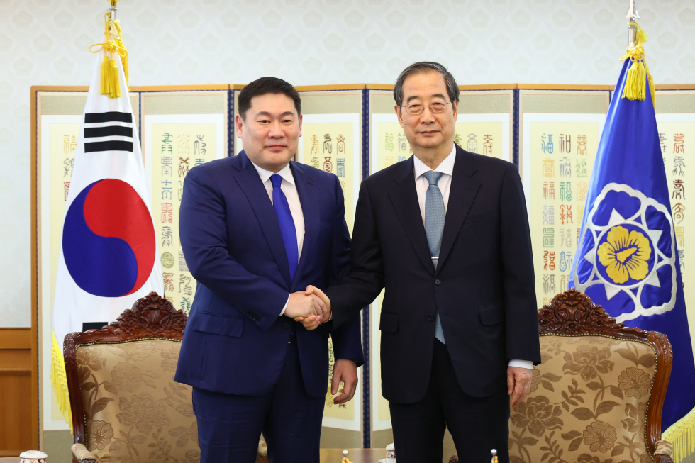 PM meets Mongolia PM Luvsannamsrai Oyun-Erdene