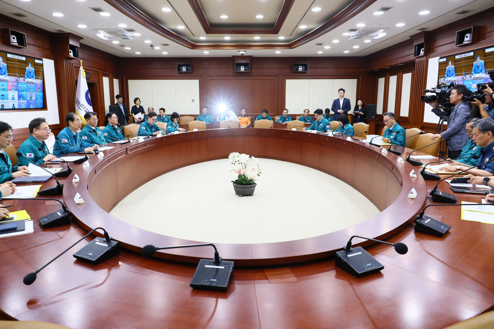 Meeting to Central Disaster and Safety Countermeasures Headquarters