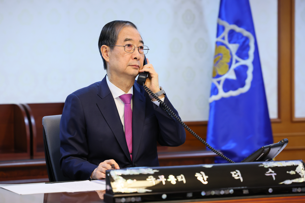 Acting President and PM holds first phone talks with U.S. President Donald Trump