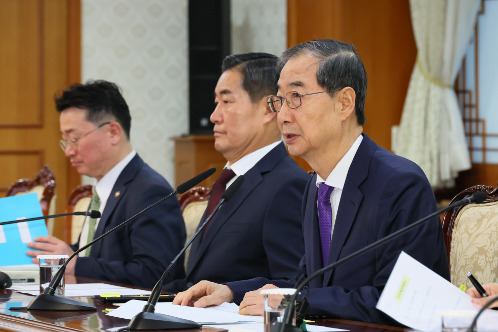 Acting president at meeting of security-related ministers