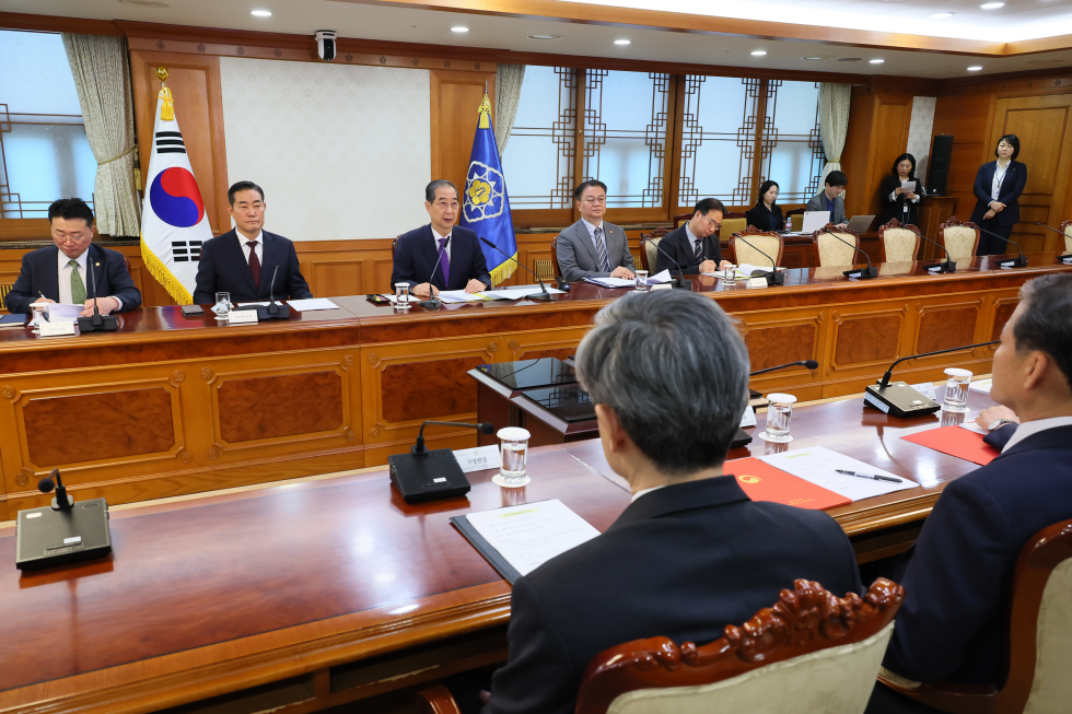 Acting president at meeting of security-related ministers