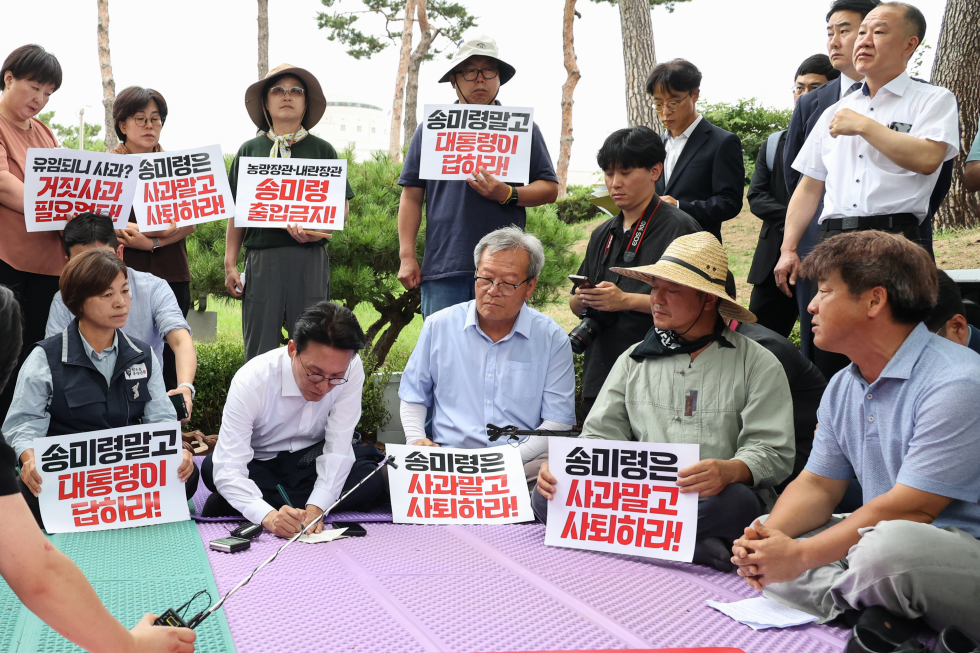 PM meets protestors from farmers' group