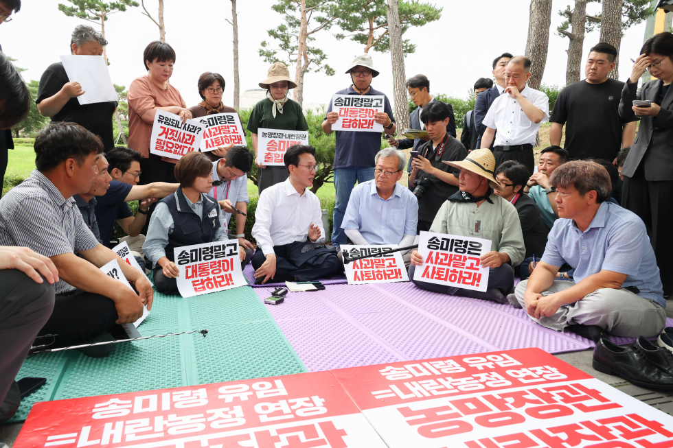 PM meets protestors from farmers' group