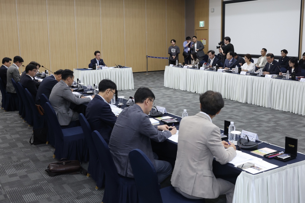 PM checks preparations for APEC Summit 2025