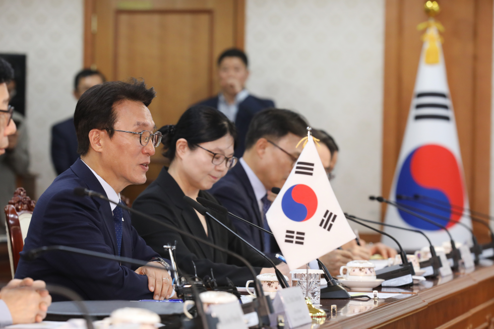 PM meets To Lam, secretary general of Vietnam's Communist Party