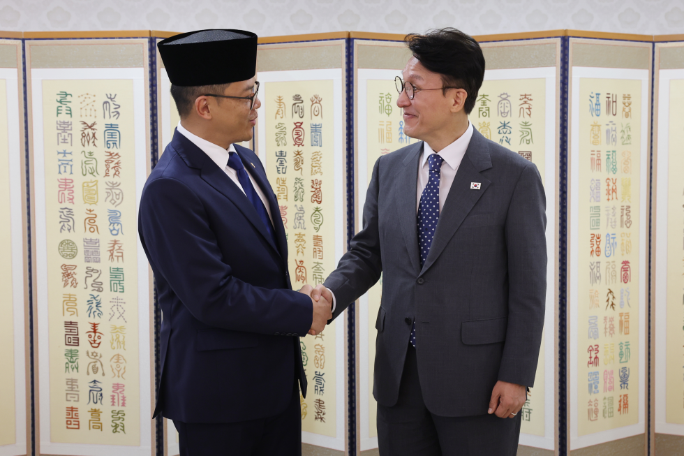 PM meets Sugiono, Minister of Foreign Affairs of Indonesia