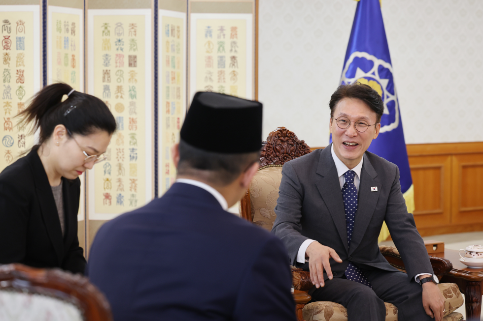 PM meets Sugiono, Minister of Foreign Affairs of Indonesia