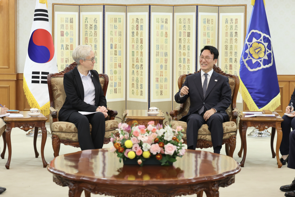 PM meets Tina Kotek, Governor of Oregon
