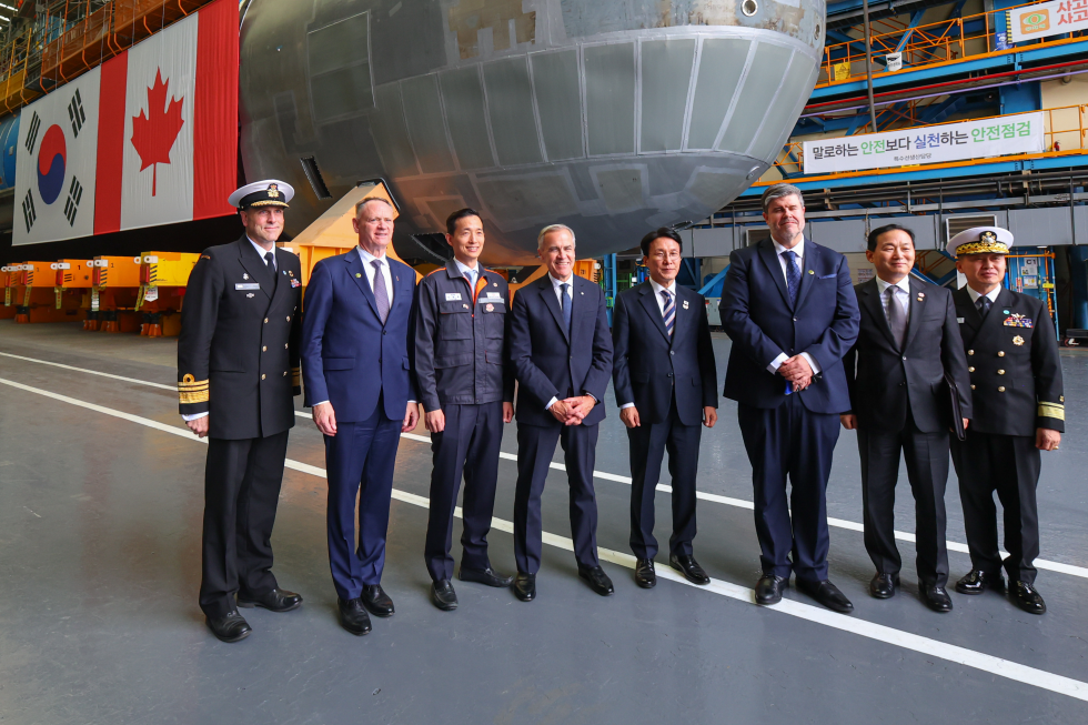  PM visits Hanwha Ocean's shipyard