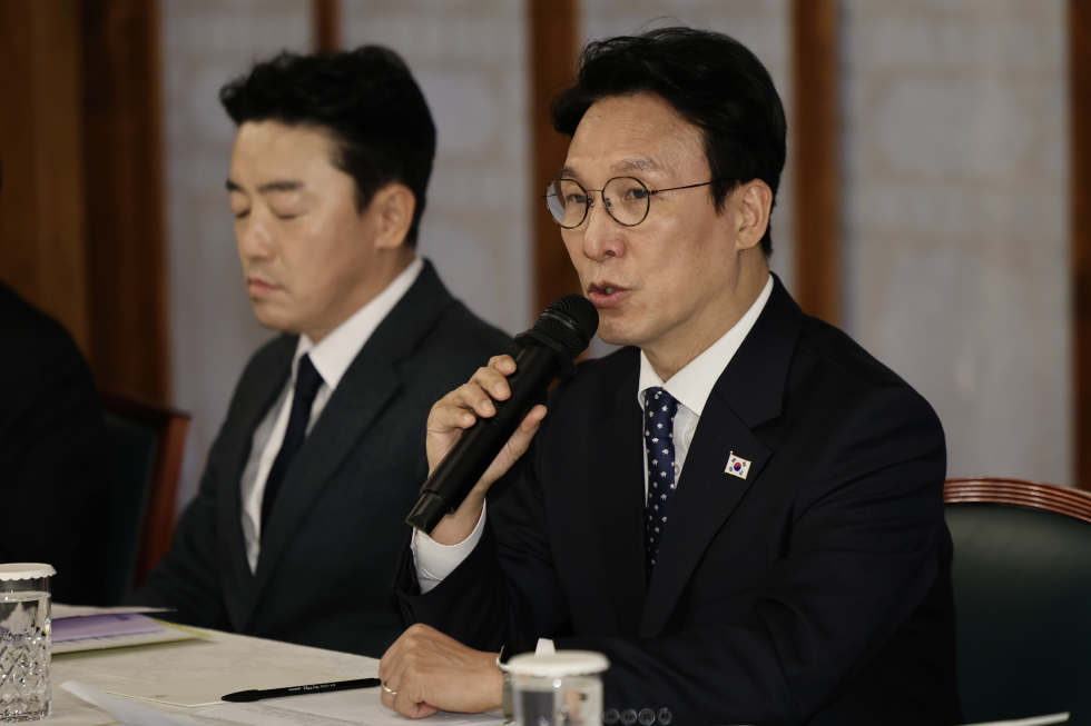 Ruling party-gov't meeting