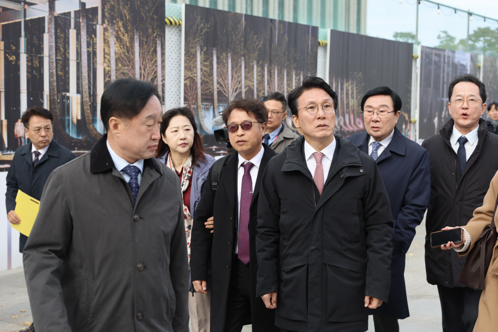 감사의 정원 공사 현장 방문